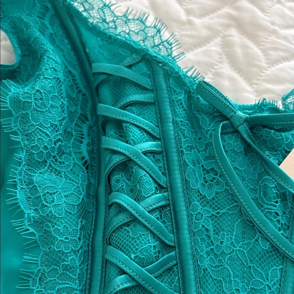 Victoria’s Secret Teal Lace-Up Lingerie Set NWT - Picture 2 of 5